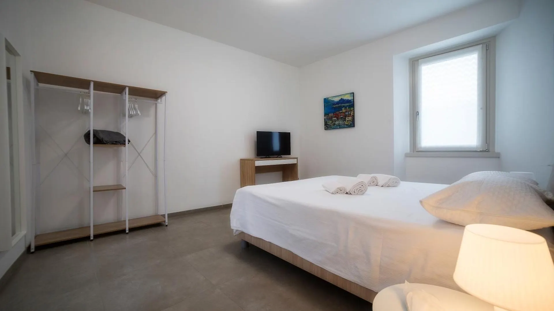 Residenza Il Gallo In Riva Al Lago Pisogne Italia